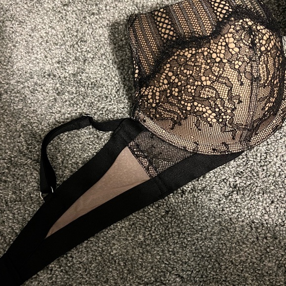 Victoria’s Secret Very Sexy Push-Up Bra - Picture 3 of 6